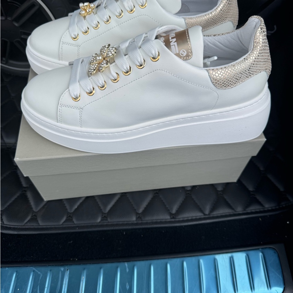 Elegant White and Gold Women's Sneakers
